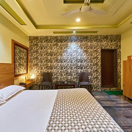Hotel Saptarang Residency Panhāla Buitenkant foto