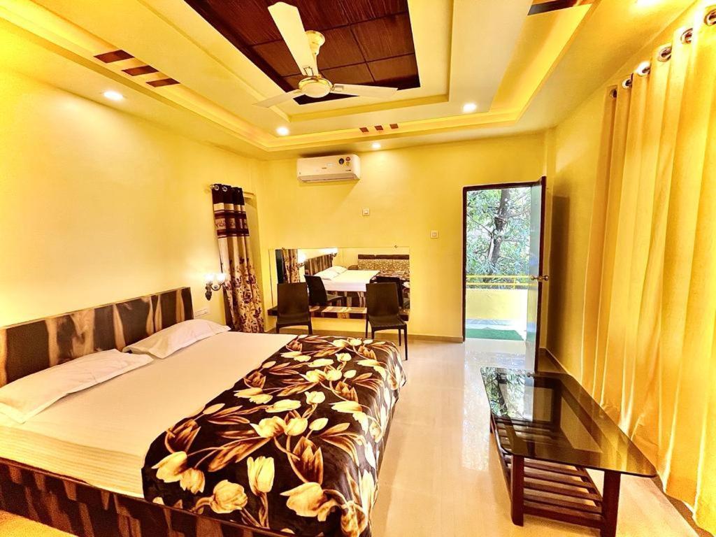 Hotel Saptarang Residency Panhāla Buitenkant foto