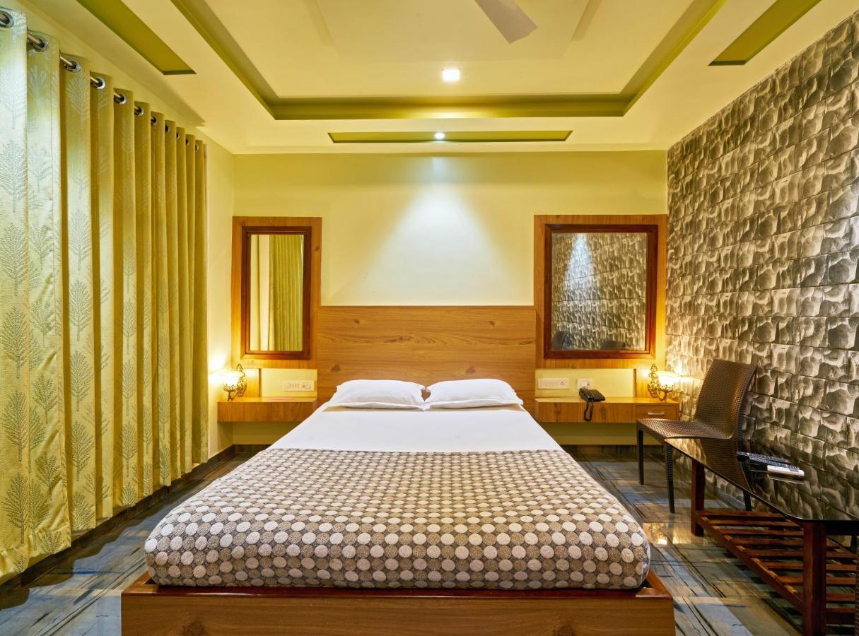 Hotel Saptarang Residency Panhāla Buitenkant foto