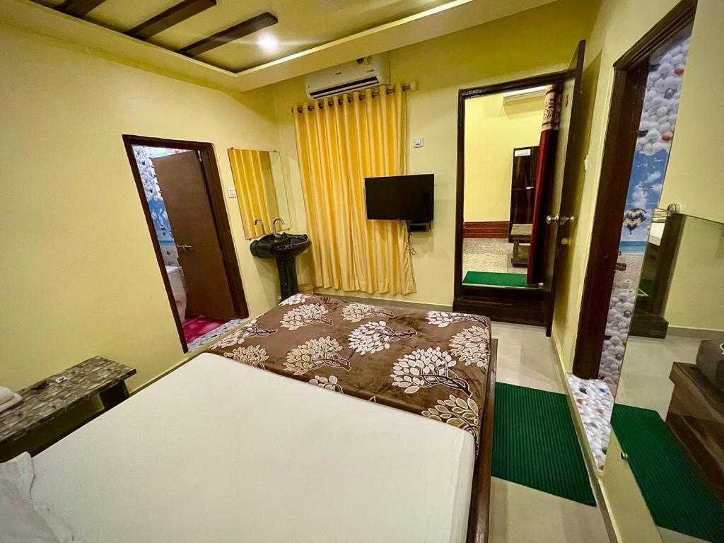 Hotel Saptarang Residency Panhāla Buitenkant foto