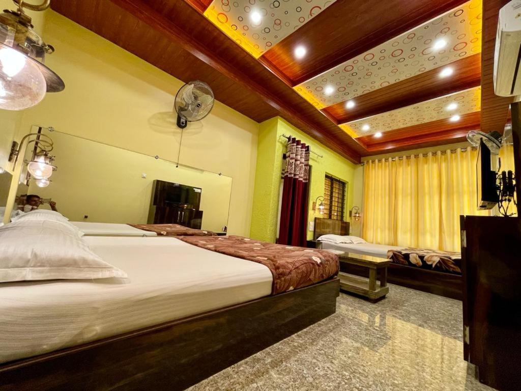Hotel Saptarang Residency Panhāla Buitenkant foto