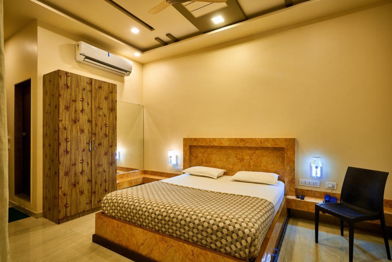 Hotel Saptarang Residency Panhāla Buitenkant foto