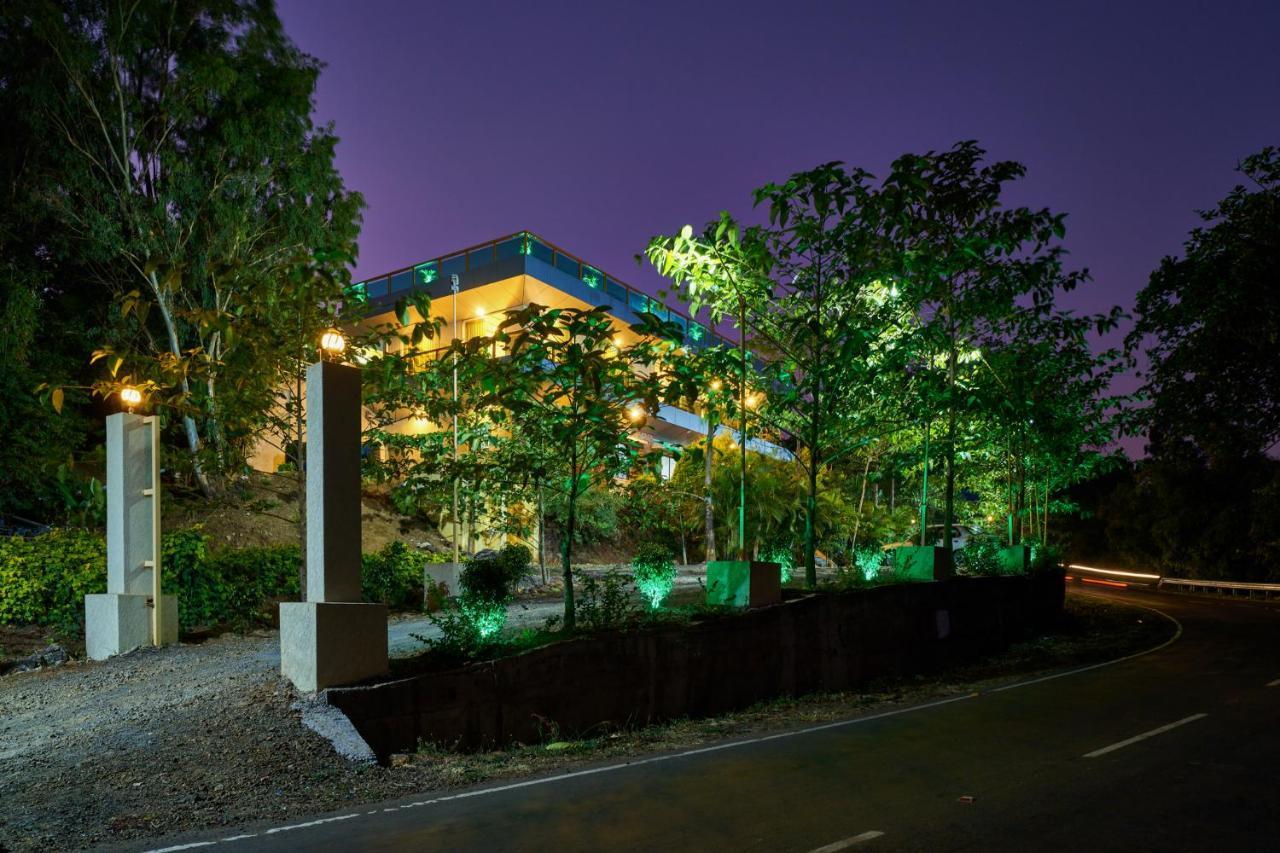Hotel Saptarang Residency Panhāla Buitenkant foto