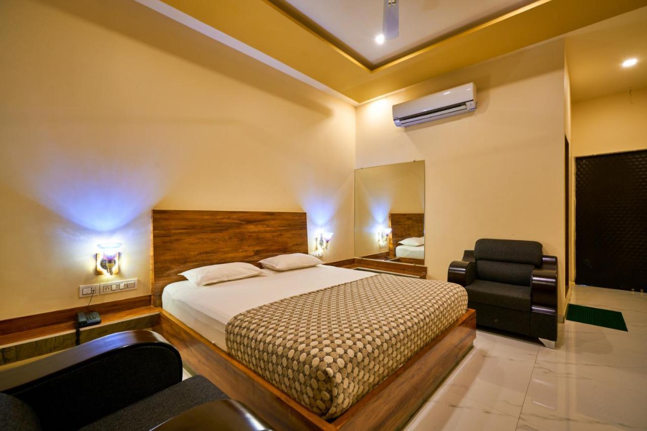 Hotel Saptarang Residency Panhāla Buitenkant foto