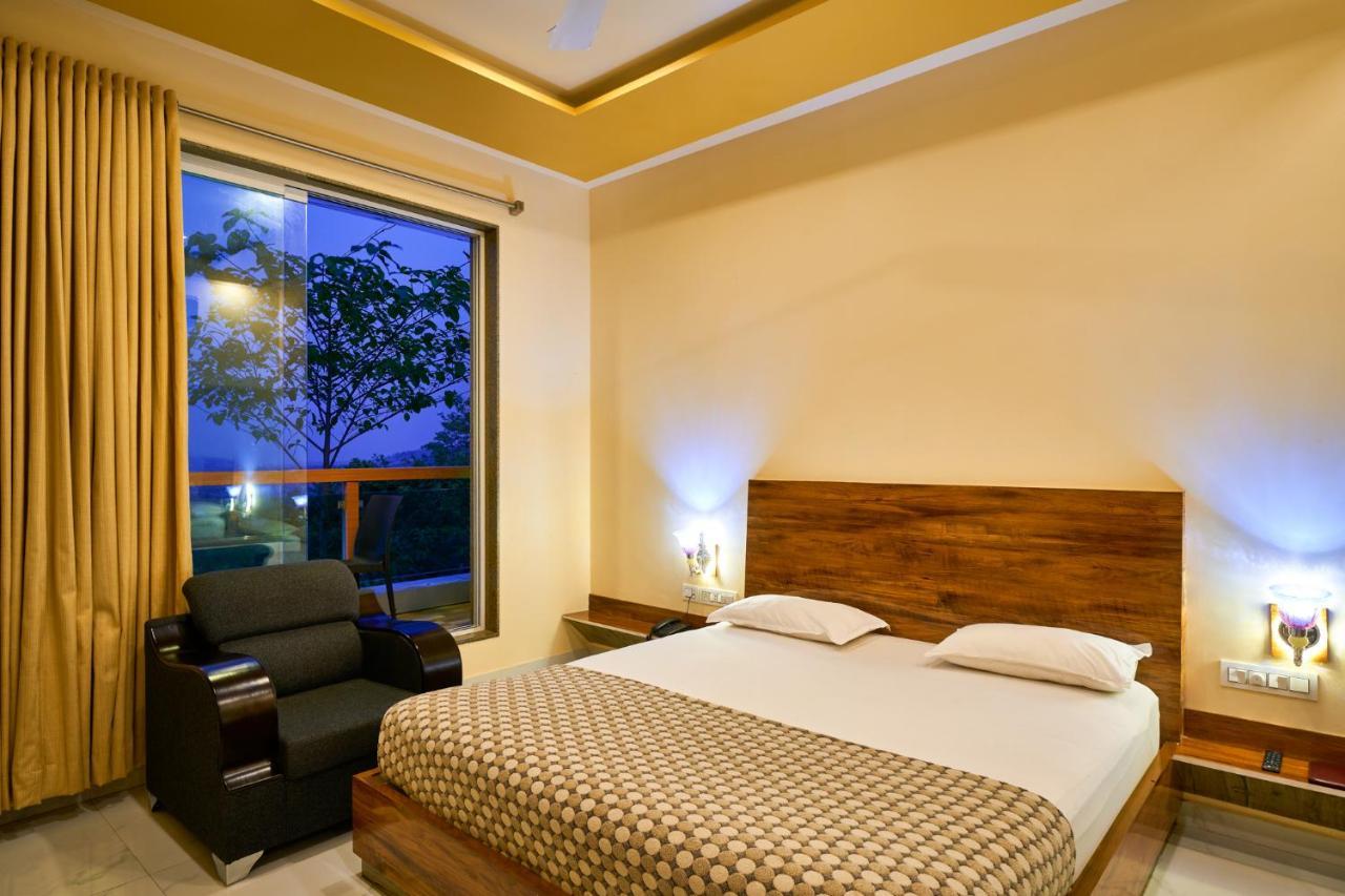 Hotel Saptarang Residency Panhāla Buitenkant foto