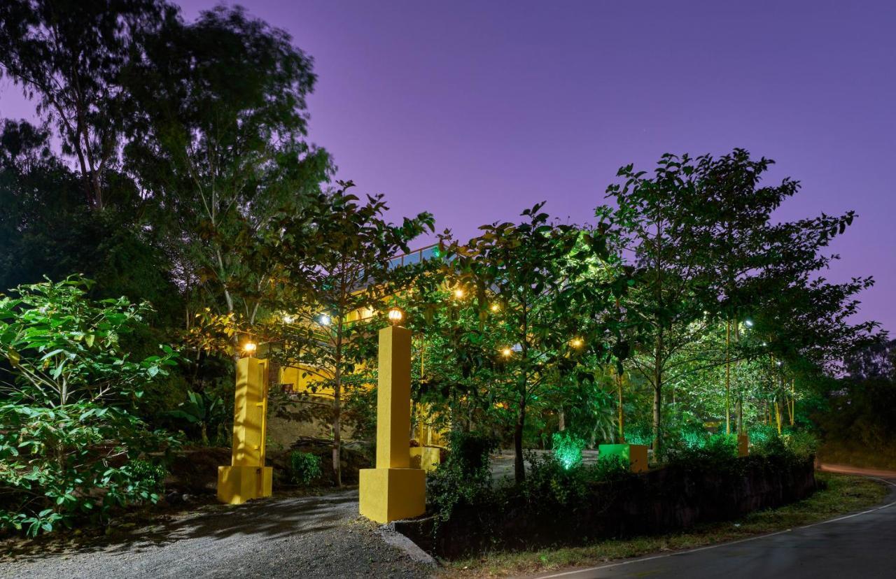 Hotel Saptarang Residency Panhāla Buitenkant foto
