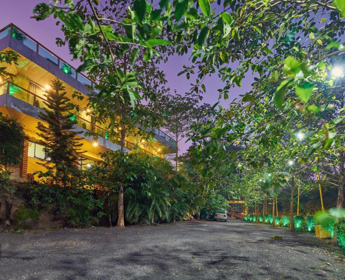 Hotel Saptarang Residency Panhāla Buitenkant foto